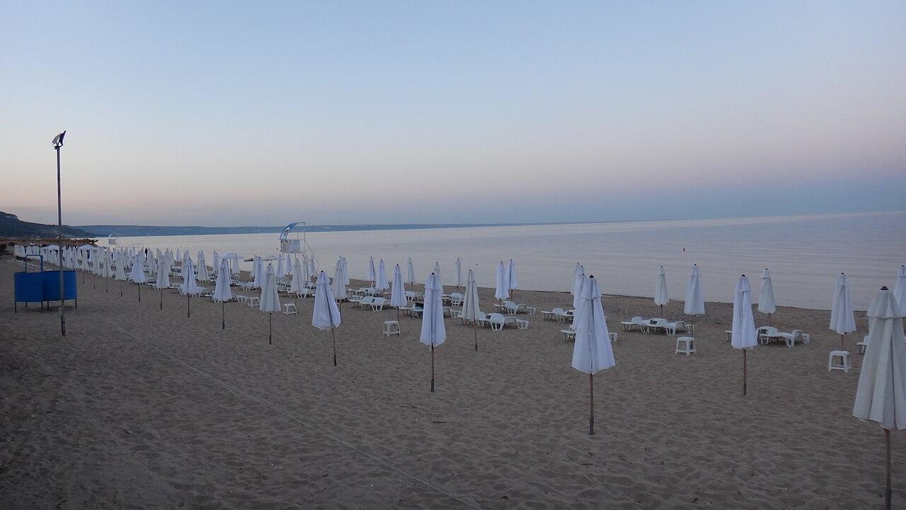 Golden Sands, photo 3 of 4
