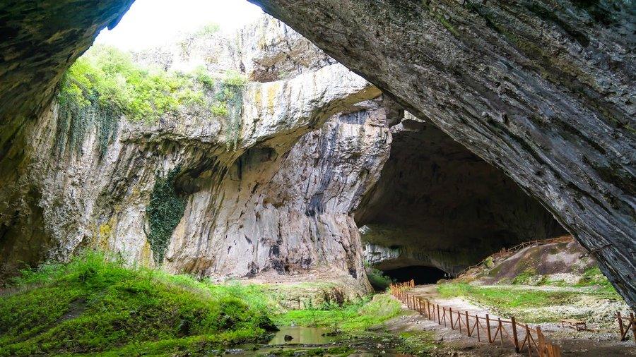 Devetashka Cave, photo 3 of 5