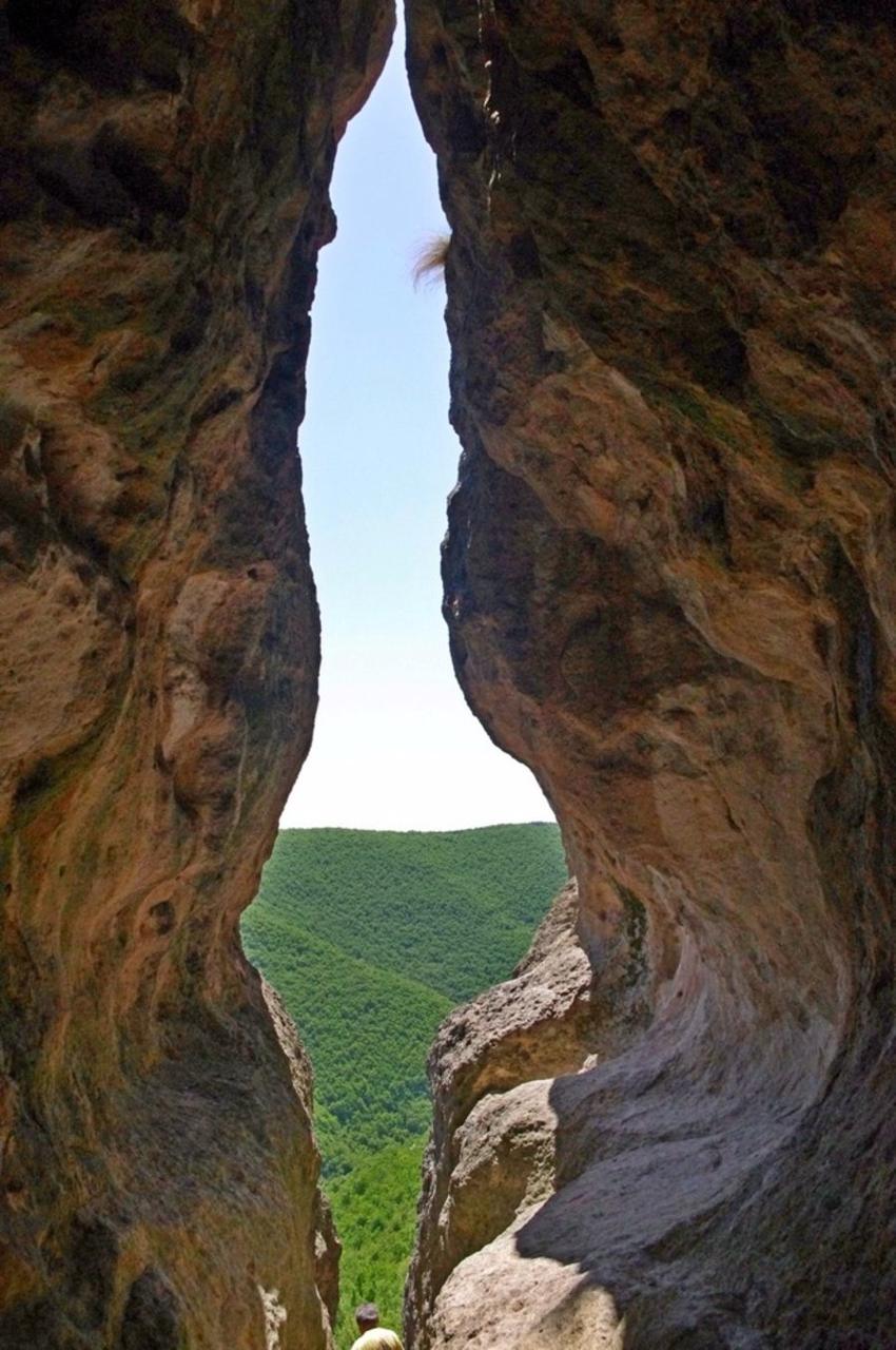 Utroba, the Womb Cave, photo 2 of 4