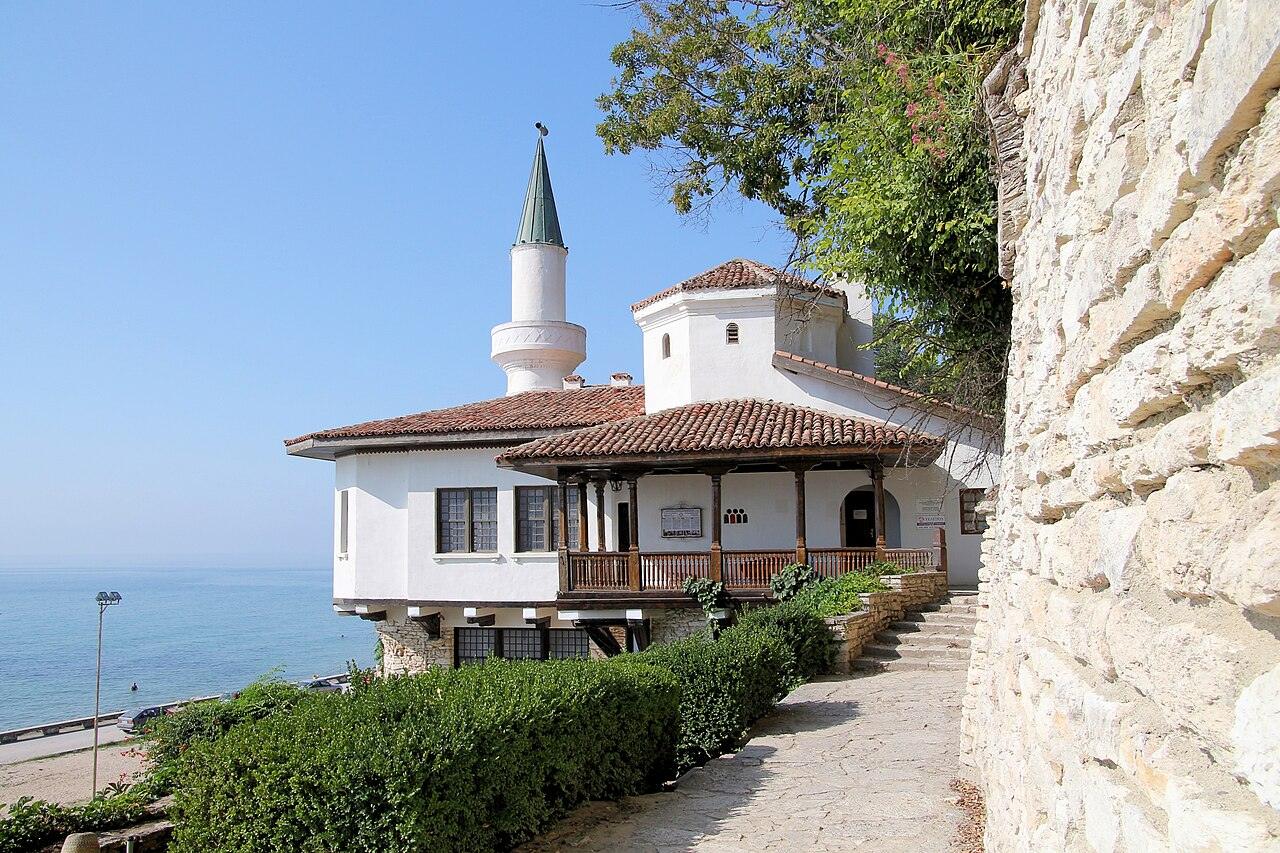 Balchik Palace & Gardens, photo 1 of 7