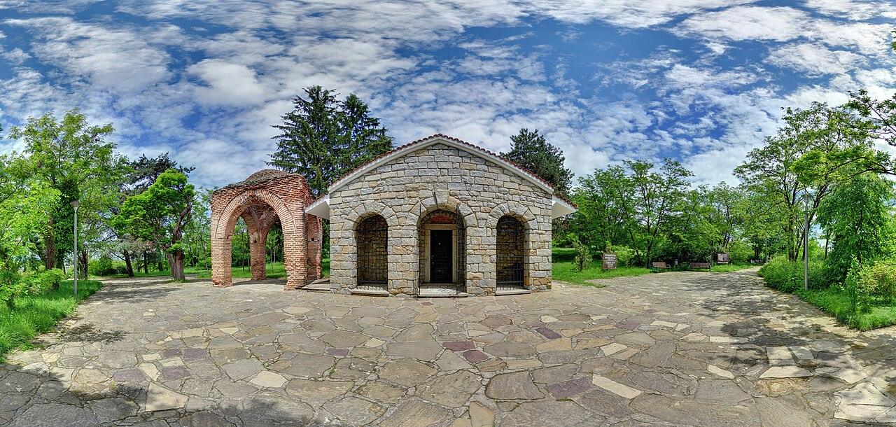 Thracian Tomb of Kazanlak, photo 4 of 6