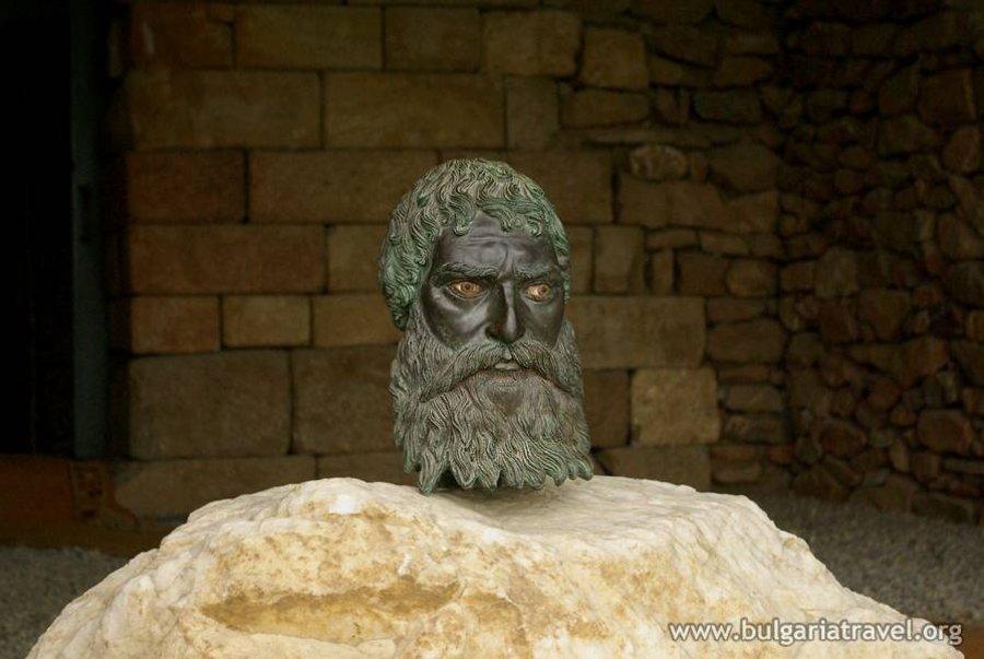 Tomb of Seuthes III, photo 1 of 6