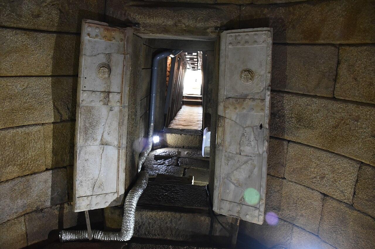 Tomb of Seuthes III, photo 2 of 6
