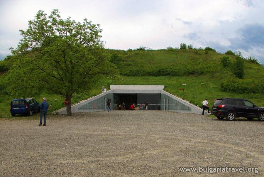 Tomb of Seuthes III, photo 4 of 6