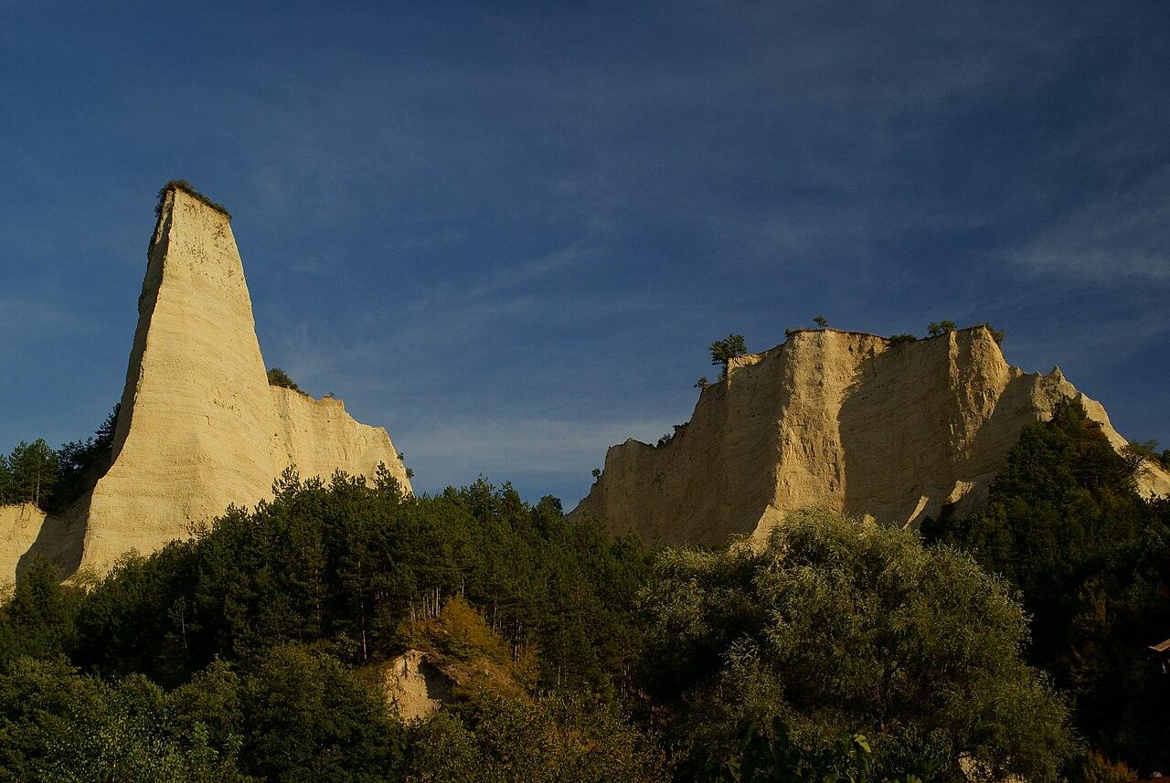 Melnik Pyramids, photo 3 of 7