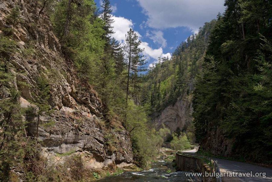 Trigrad Gorge, photo 1 of 6