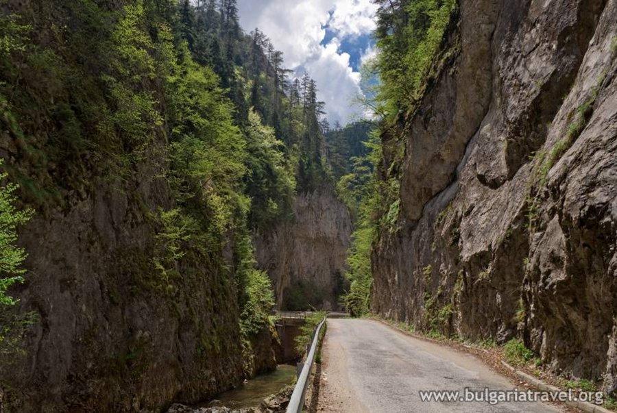 Trigrad Gorge, photo 4 of 6